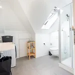 Appartement 3-floor Oasis In The Heart Of Koblenz, Sleeps 16