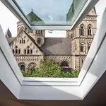 Appartement 3-floor Oasis In The Heart Of Koblenz, Sleeps 16 *