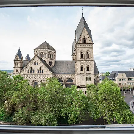 3-floor Oasis In The Heart Of Koblenz, Sleeps 16 Κόμπλεντς