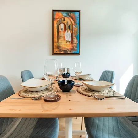 3-floor Oasis In The Heart Of Koblenz, Sleeps 16 Appartement *