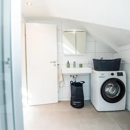 3-floor Oasis In The Heart Of Koblenz, Sleeps 16 Appartement Coblence