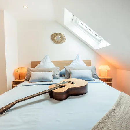 Appartement 3-floor Oasis In The Heart Of Koblenz, Sleeps 16