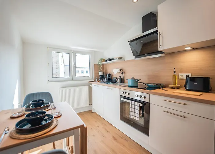 Апартаменты 3-floor Oasis In The Heart Of Koblenz, Sleeps 16 *