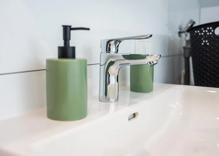 3-floor Oasis In The Heart Of Koblenz, Sleeps 16