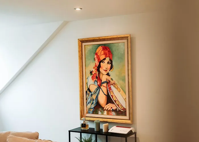 3-floor Oasis In The Heart Of Koblenz, Sleeps 16