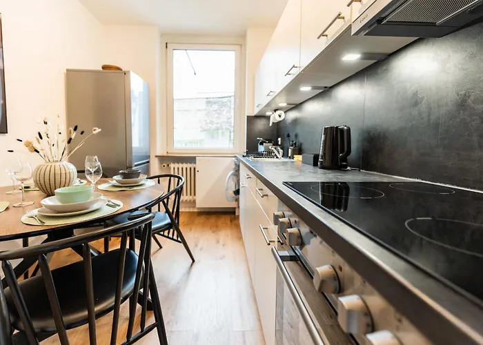 Апартаменты 3-floor Oasis In The Heart Of Koblenz, Sleeps 16 Кобленц