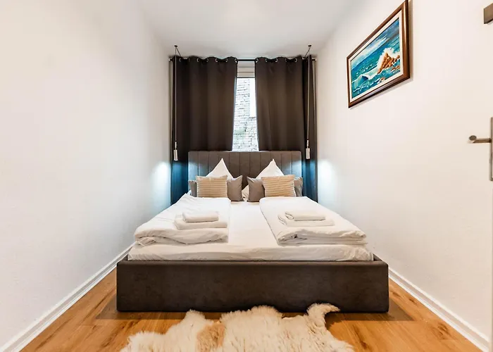 3-floor Oasis In The Heart Of Koblenz, Sleeps 16 * Coblence