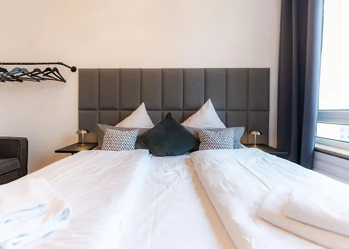 Апартаменты 3-floor Oasis In The Heart Of Koblenz, Sleeps 16 *