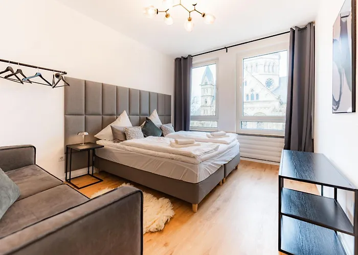 3-floor Oasis In The Heart Of Koblenz, Sleeps 16