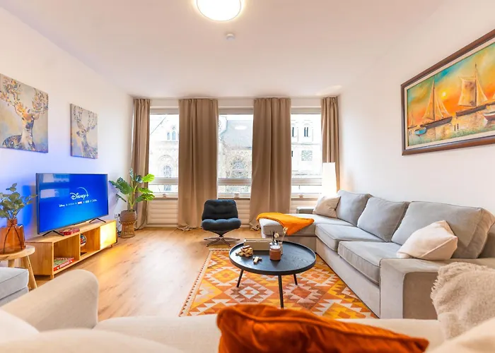 Апартаменты 3-floor Oasis In The Heart Of Koblenz, Sleeps 16 *